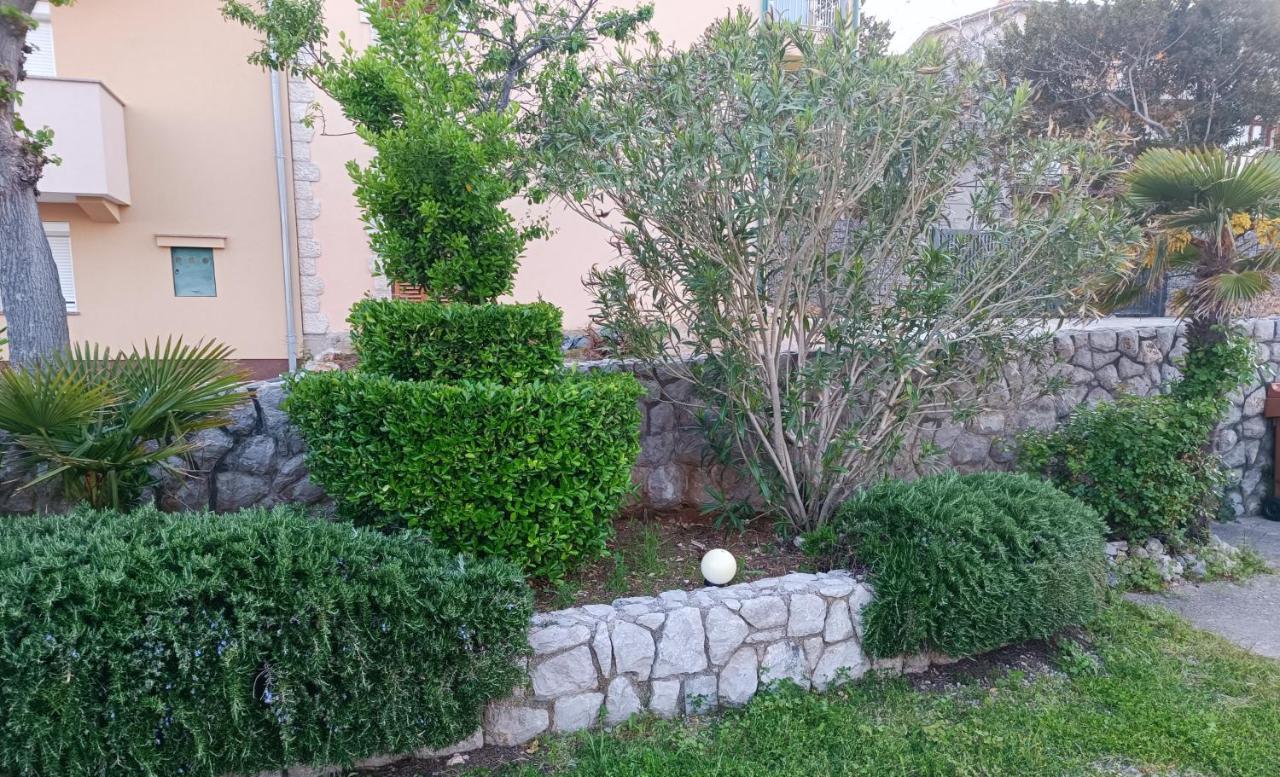 Studio Apartmani Zoric Šilo Exterior foto