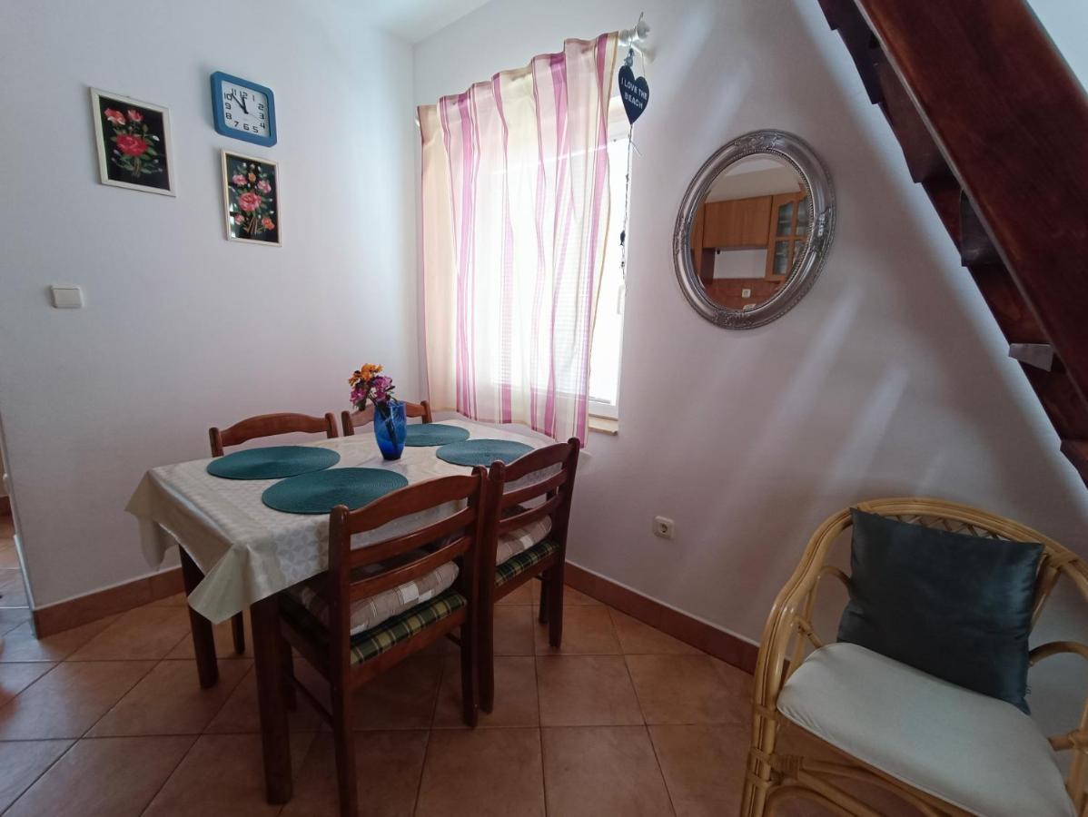 Studio Apartmani Zoric Šilo Exterior foto